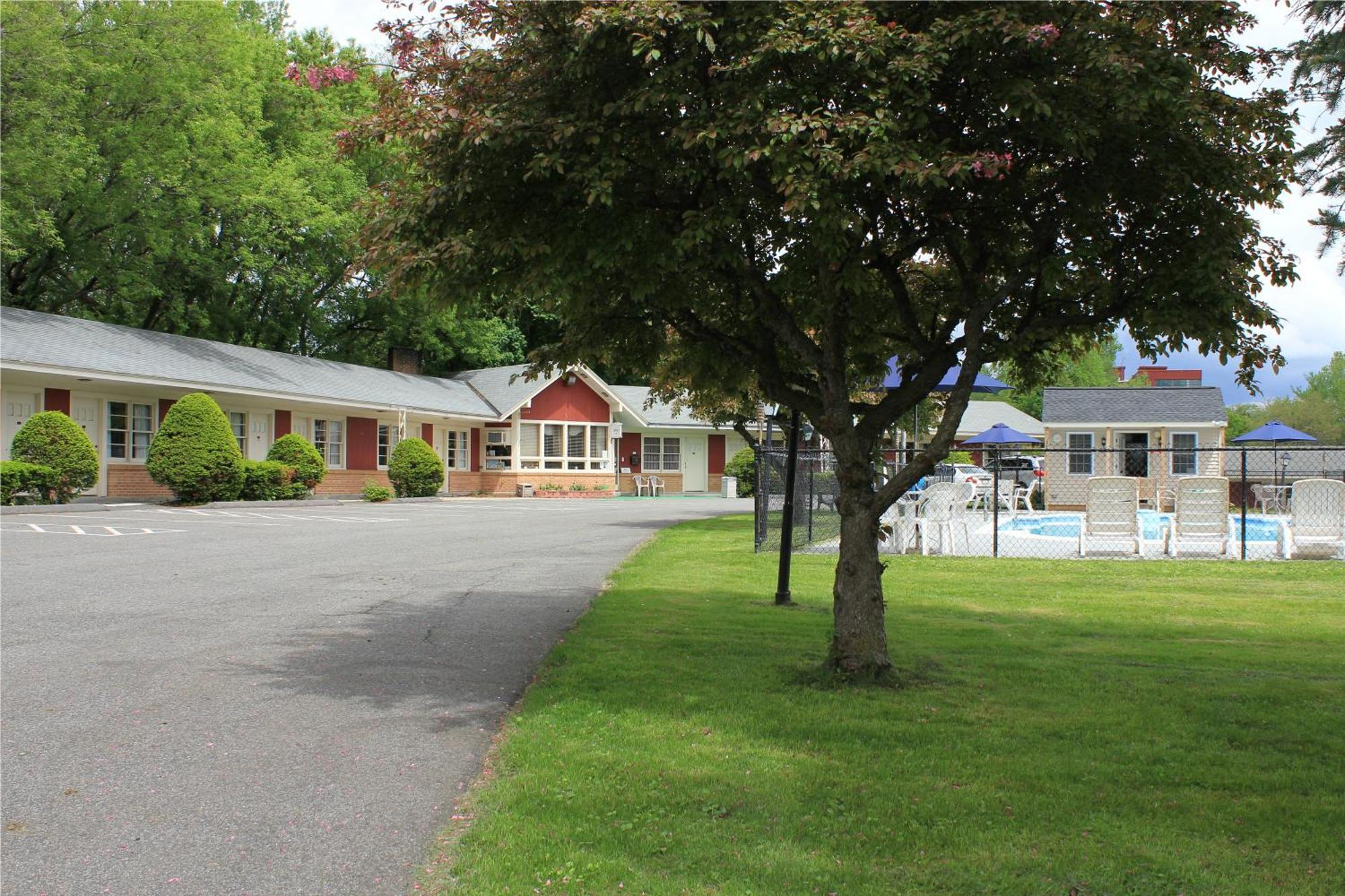 Berkshire Inn Pittsfield Exterior foto